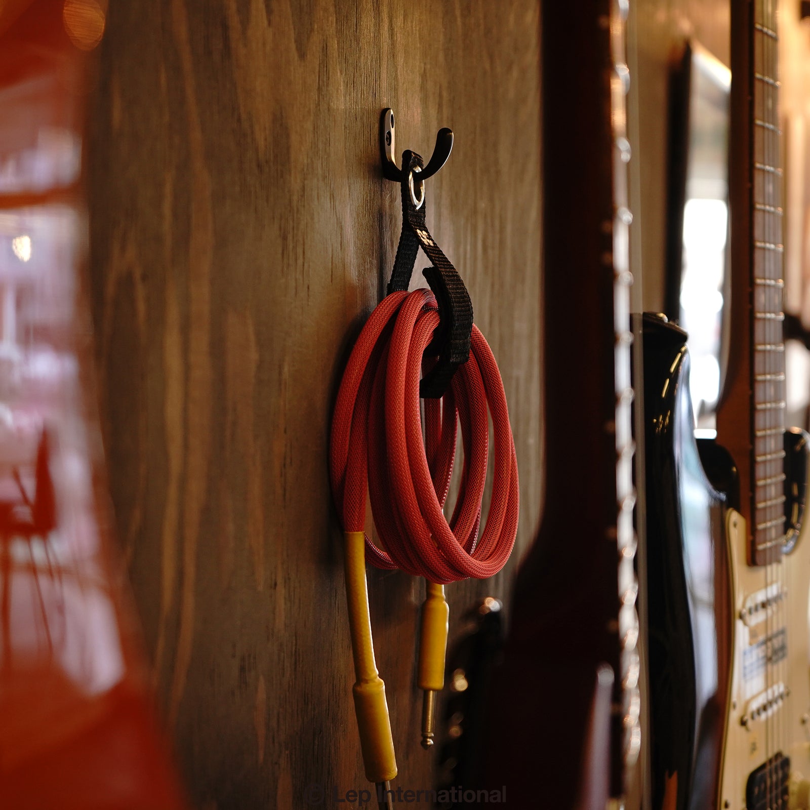 One Control Cable Hang ONE