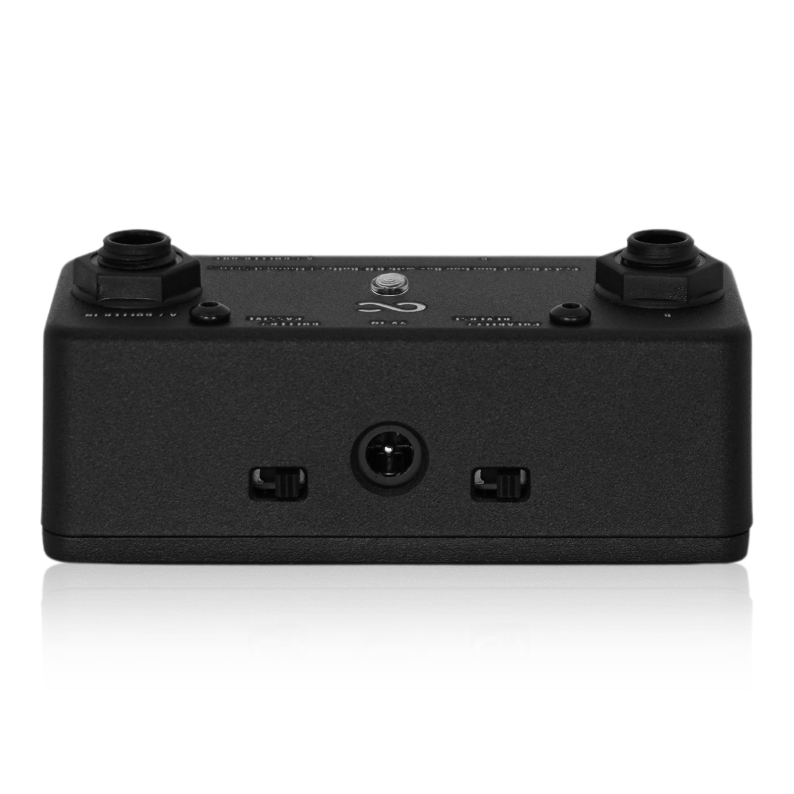 One Control Minimal Series Pedal Board Junction Box with BJF Buffer