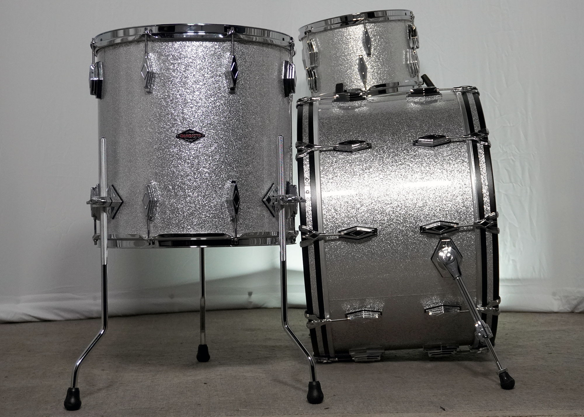 CRAVIOTTO Custom Shop Maple Kit 24x14, 12x08, 16x16 w/ Diamond Cast Lugs & 45' Edges - Silver Sparkle Wrap (Ex-Artist Demo)